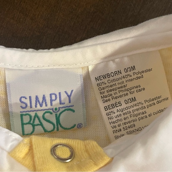 Vintage Simply Basics newborn 0/3 months yellow embroidered pretty flowers - Picture 4 of 4